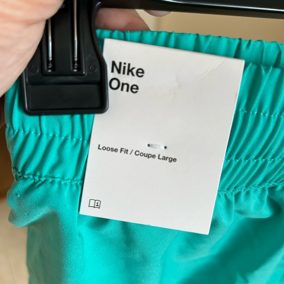🌟Host Pick Nike Girls Training Shorts Size XL - Picture 4 of 6
